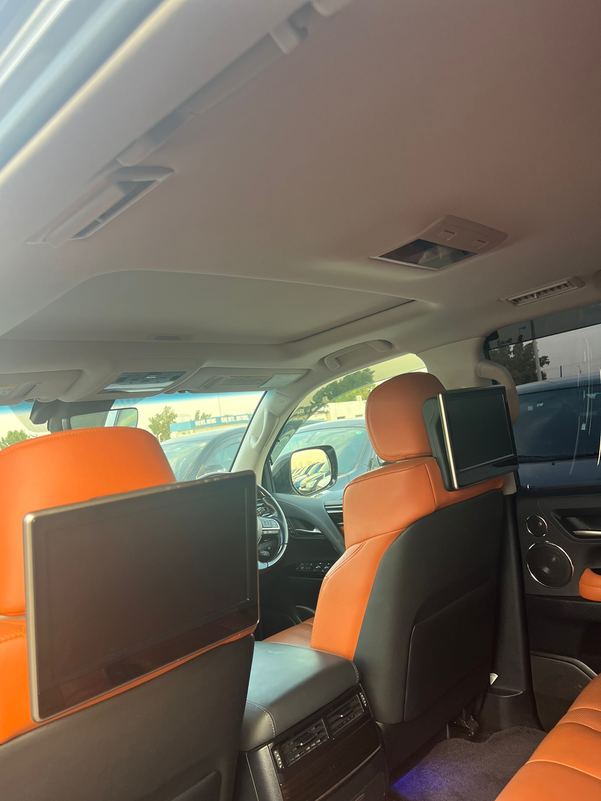 2016 LEXUS LX 570